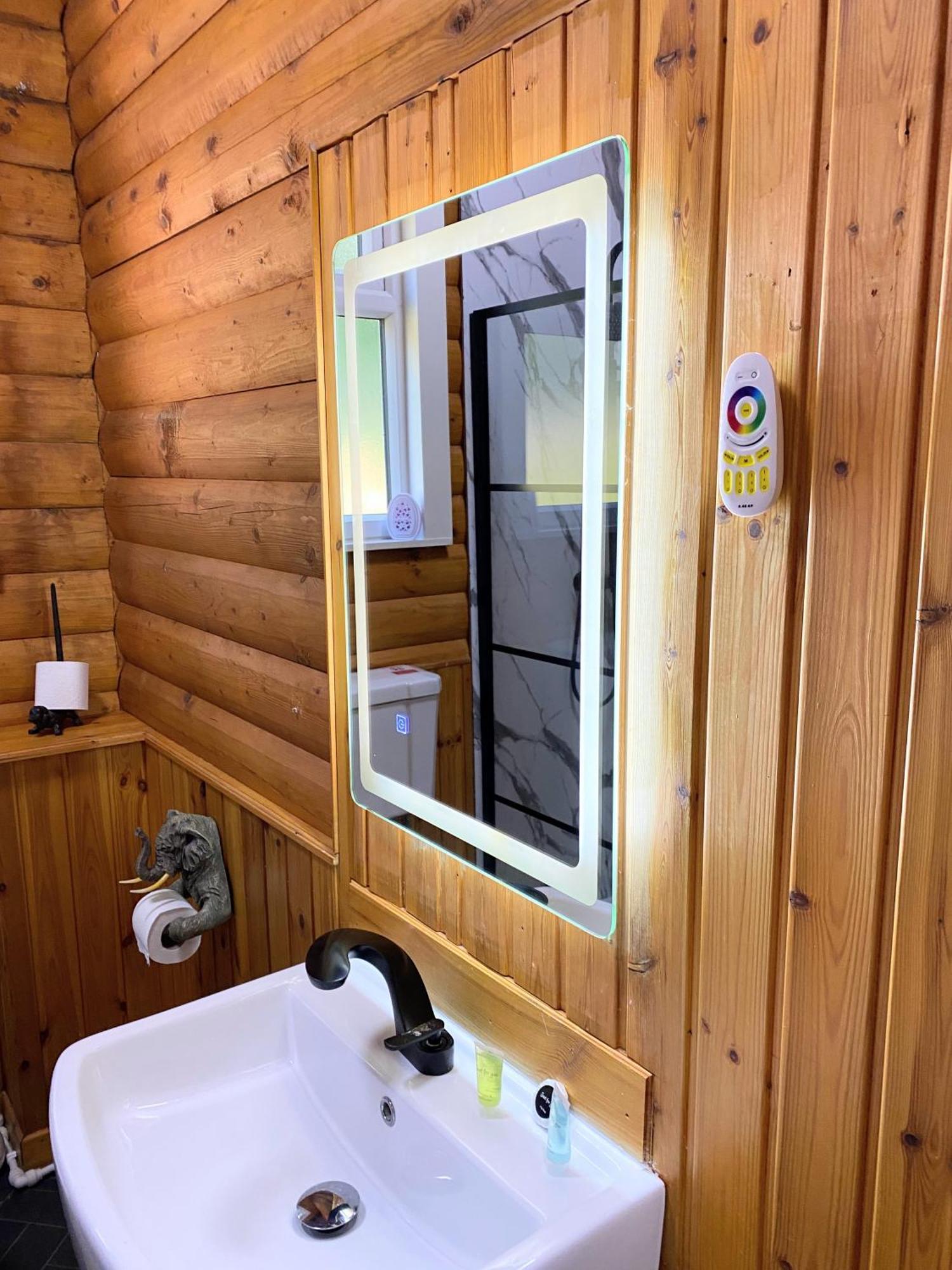 Villa Kaoglen Squirrel Drey-Hot Tub-Pet Friendly-Perth Balnald Exterior foto